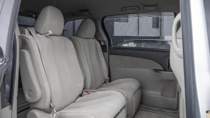 2012 Toyota Estima Hybrid, E Four X ,7 Seater image 319854