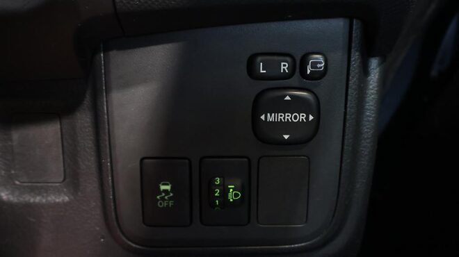 2009 Toyota Wish image 320826