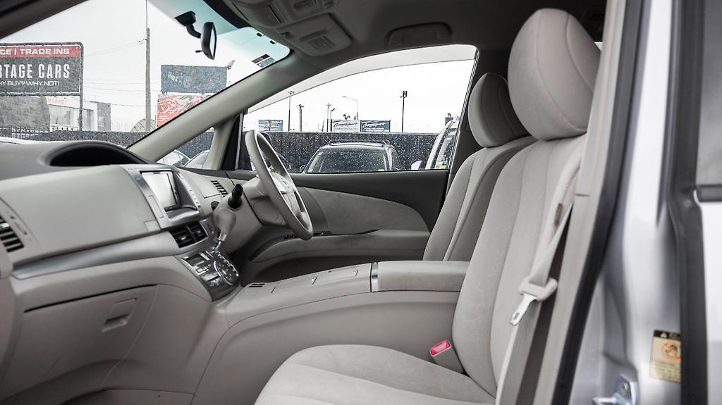 2012 Toyota Estima Hybrid, E Four X ,7 Seater image 319863