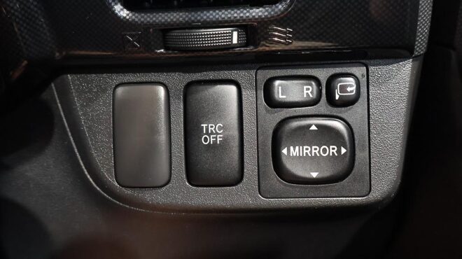 2005 Toyota Wish image 321373