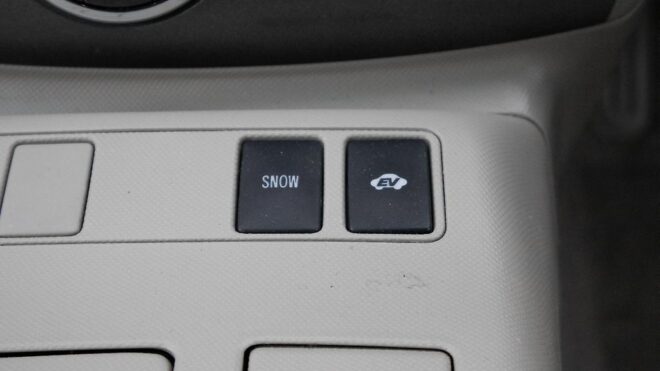 2012 Toyota Estima Hybrid, E Four X ,7 Seater image 320186