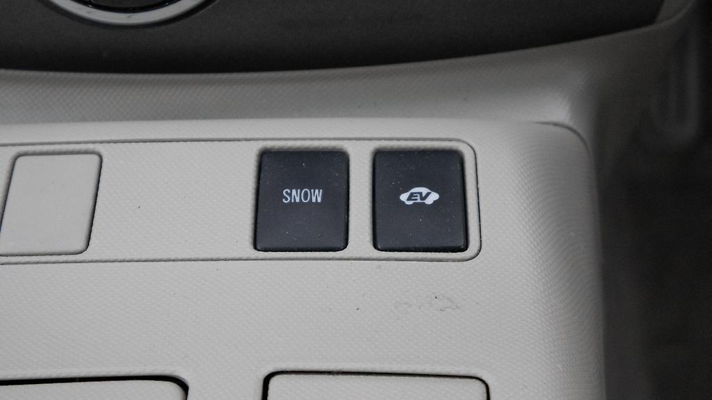 2012 Toyota Estima Hybrid, E Four X ,7 Seater image 319860