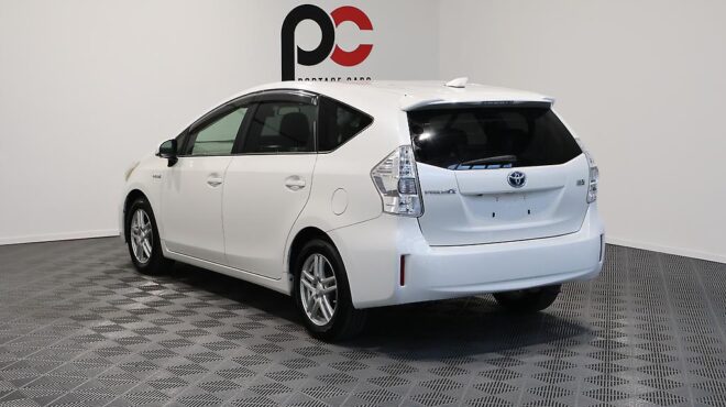 2012 Toyota Prius ALPHA HYBRID 7 Seater image 321285
