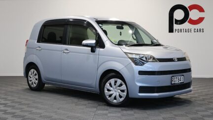 2012 Toyota Spade Power Sliding Door image 320089