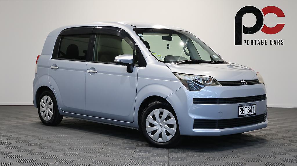 2012 Toyota Spade Power Sliding Door image 320088