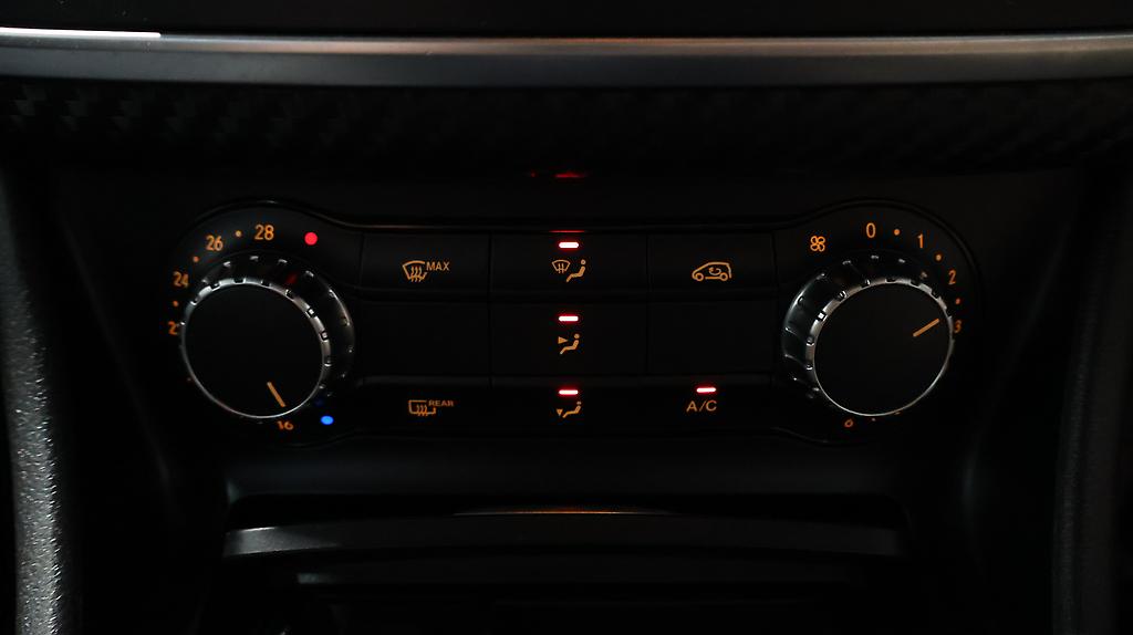 2013 Mercedes-benz A 180 Blue Efficiency Sports AMG image 319925