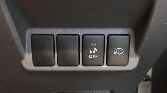 2012 Toyota Prius ALPHA HYBRID 7 Seater image 321301