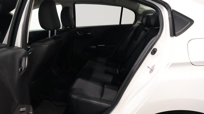 2015 Honda Grace image 321450