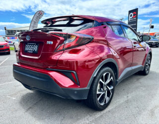 2018 Toyota C-hr Compact Hybrid SUV image 320627