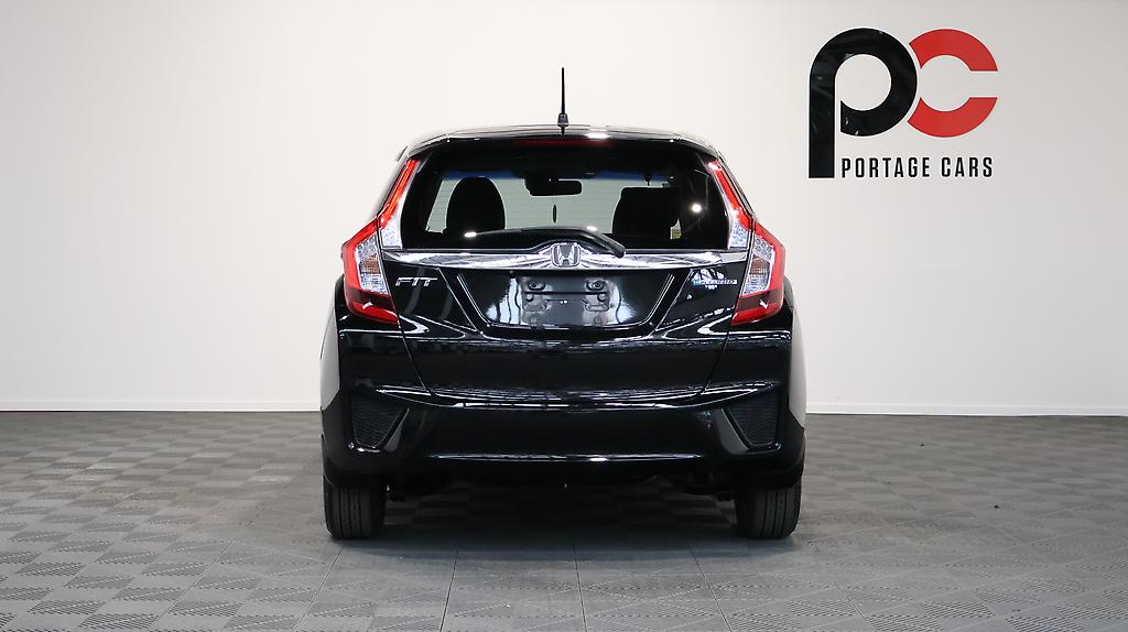 2015 Honda Fit Hybrid L-Package image 323277