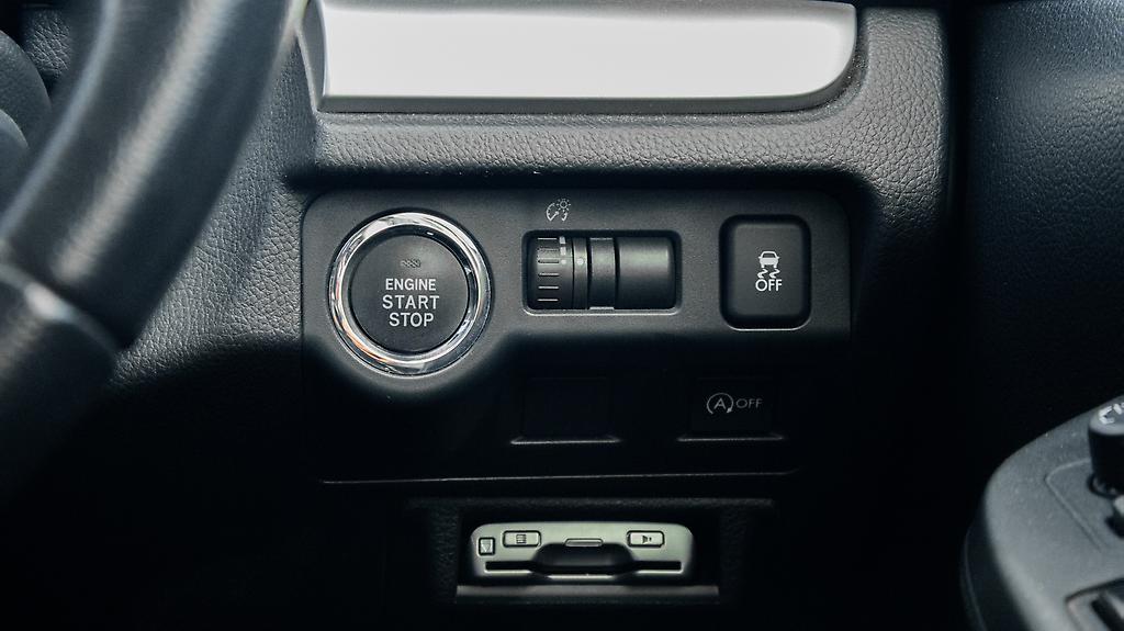 2013 Subaru Xv 2.0L Eyesight AWD , Roof rails image 323098