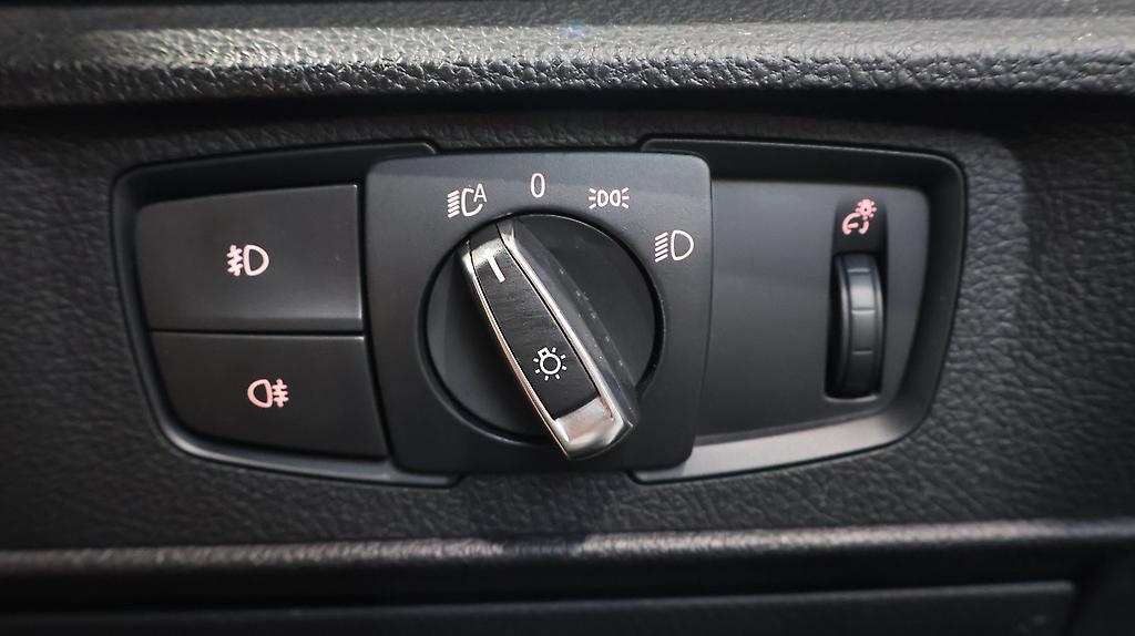 2013 Bmw 120i Sport Low KMS image 326394