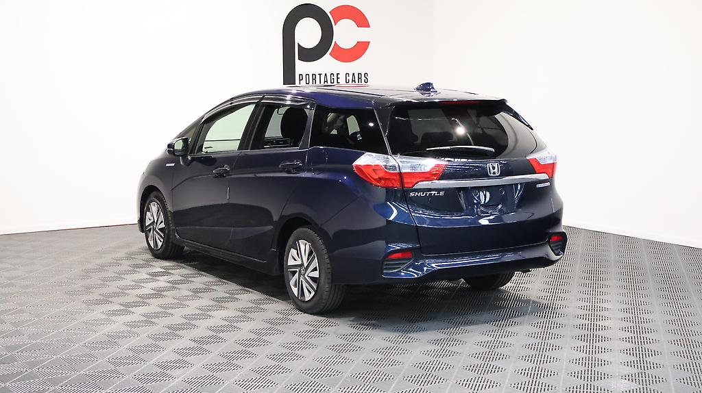 2015 Honda Shuttle Hybrid X image 323752