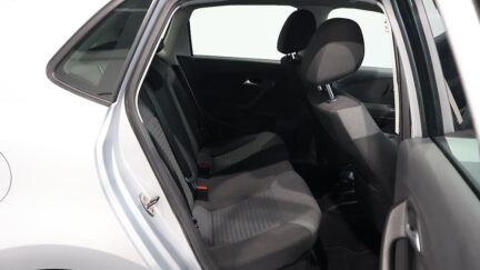 2010 Volkswagen Polo BLUETOOTH + REVERSE CAMERA image 324646