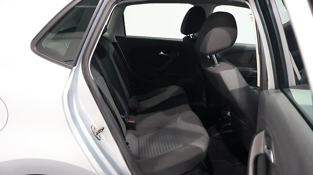 2010 Volkswagen Polo BLUETOOTH + REVERSE CAMERA image 324646