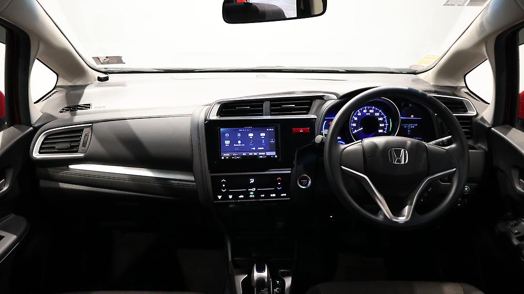 2015 Honda Fit Hybrid F-Package image 323873