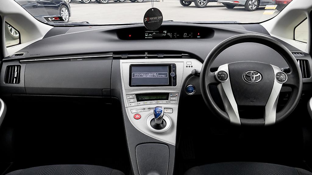 2014 Toyota Prius F spec, Hybrid, Push start image 324306