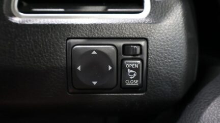 2013 Nissan Serena image 323503