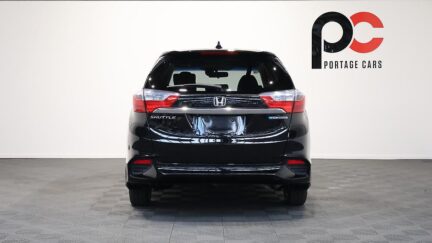 2016 Honda Shuttle Hybrid image 324525