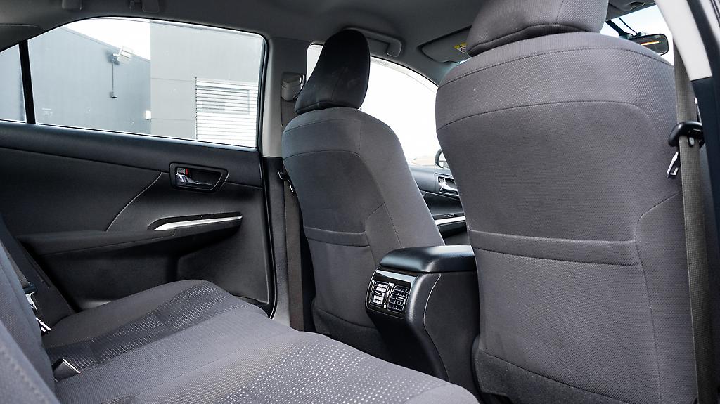 2012 Toyota Camry F hybrid , E seats, Push start image 323711