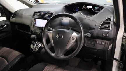 2014 Nissan Serena image 325884