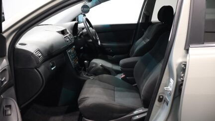 2004 Toyota Avensis image 323353