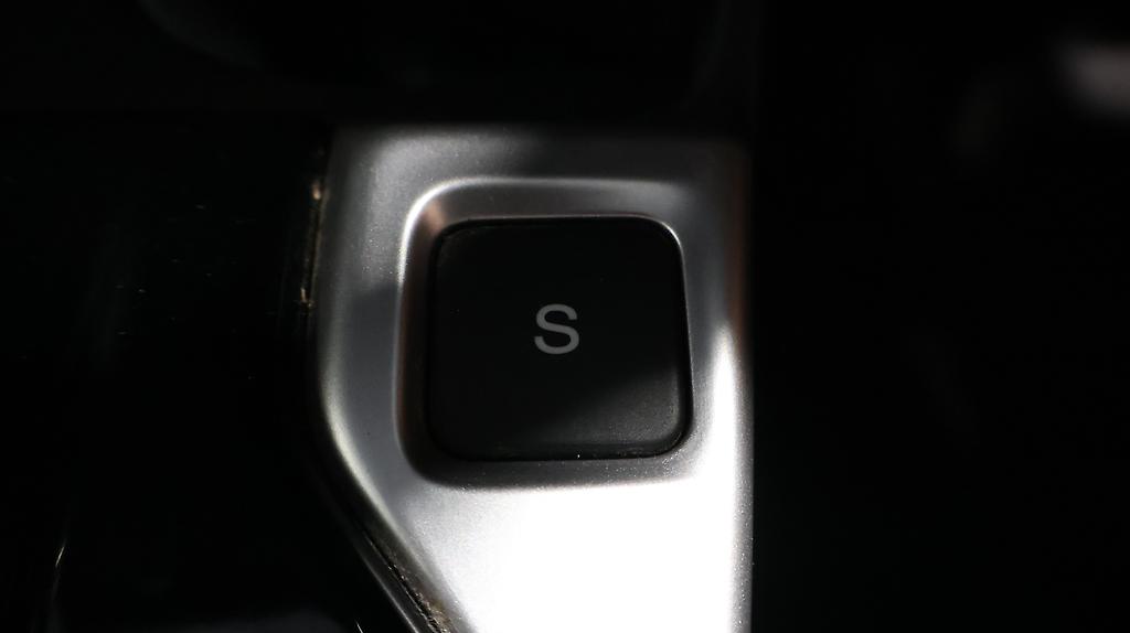 2014 Honda Fit Hybrid F Package image 324599