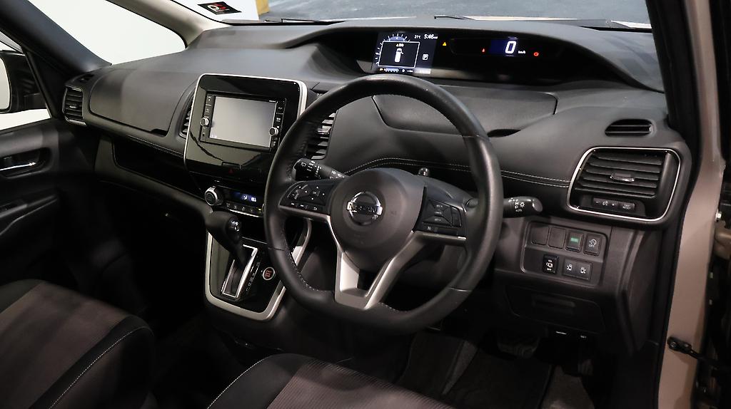 2017 Nissan Serena image 325019