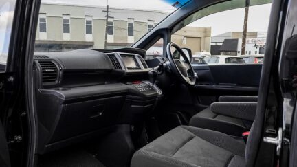 2013 Honda Step Wagon Spada Z, keyless 8 seater Version image 321199