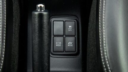 2014 Toyota Aqua X-Urban Body kit , Push start image 324909