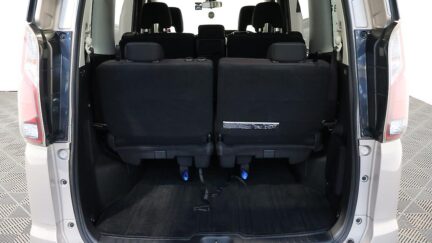 2017 Nissan Serena image 325013