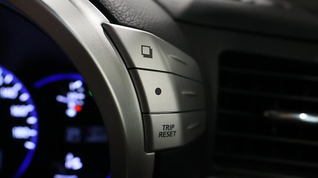 2012 Nissan Elgrand 2.5L Highway Star image 323997