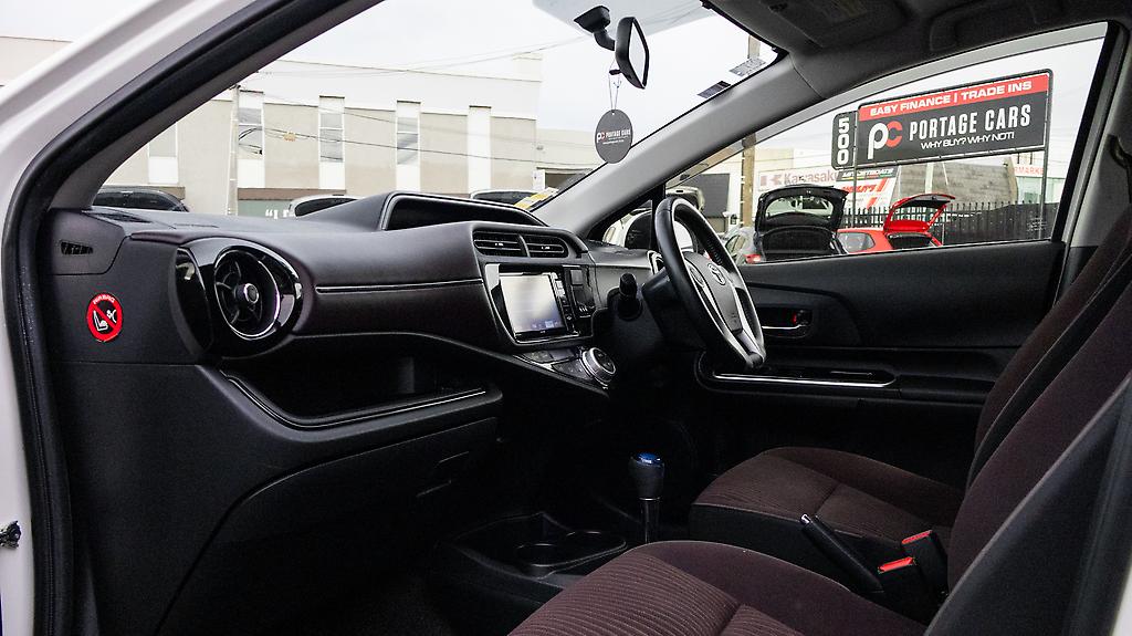 2014 Toyota Aqua G Model, Push Start, Reverse Camera, Cruise Control image 324257