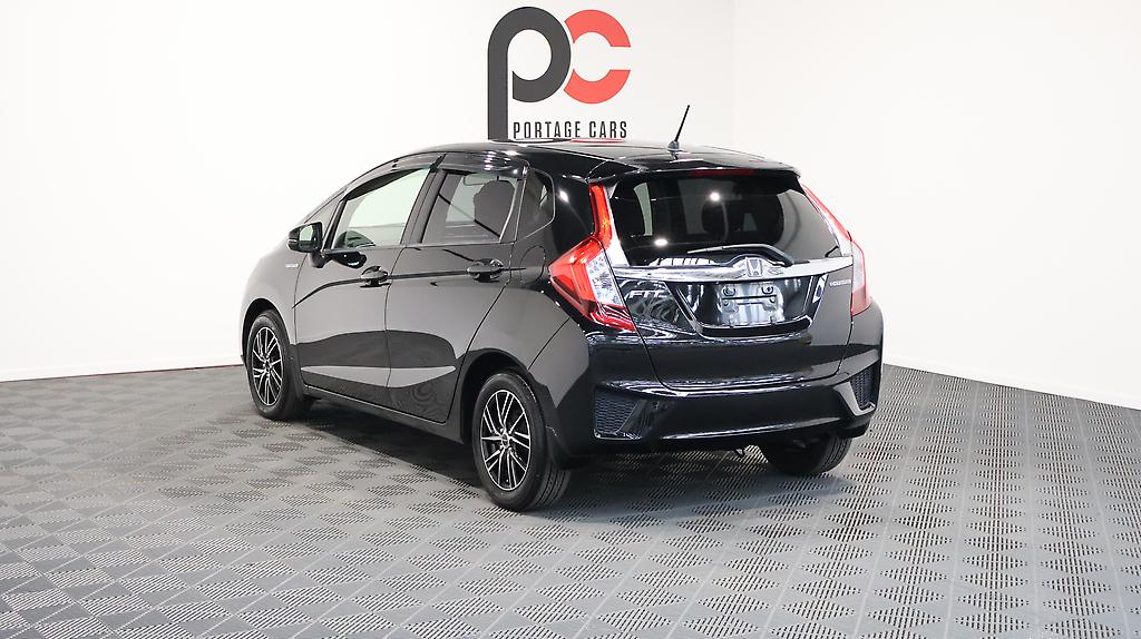 2015 Honda Fit Hybrid L-Package image 323275