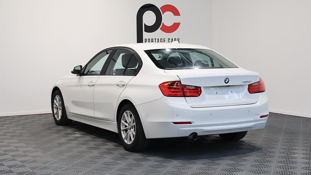 2014 Bmw 320i Low KMs Sedan image 325488