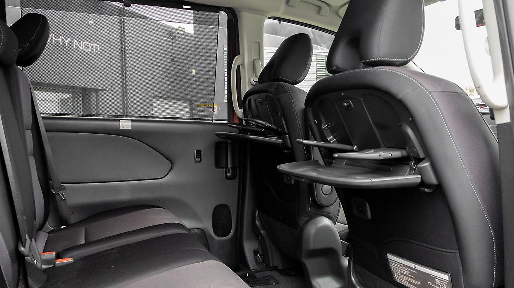 2017 Nissan Serena Highwaystar V-selection Heated seats image 326361