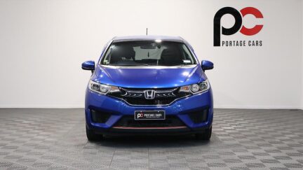 2015 Honda Fit Hybrid L-Package image 324000