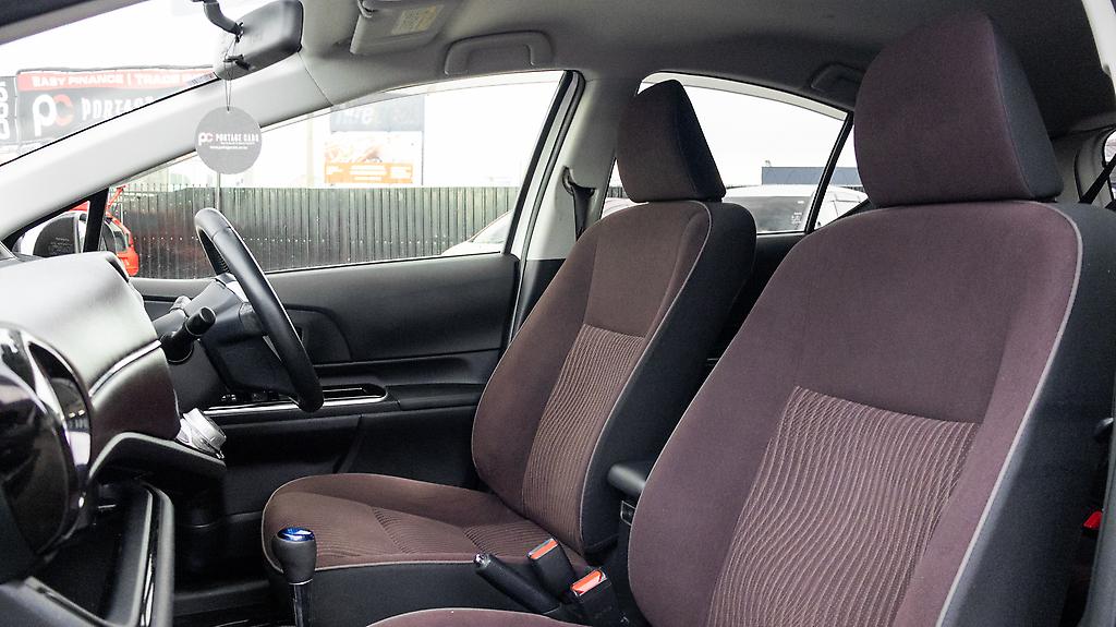 2014 Toyota Aqua G Model, Push Start, Reverse Camera, Cruise Control image 324255