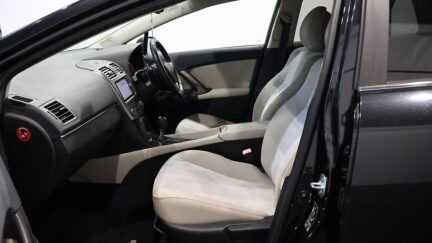 2013 Toyota Avensis image 322780