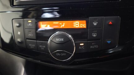 2014 Nissan Serena Highway Star S-Hybrid image 324171