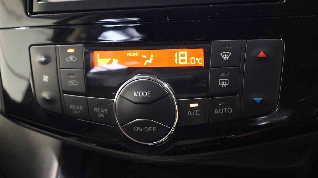 2014 Nissan Serena Highway Star S-Hybrid image 324171