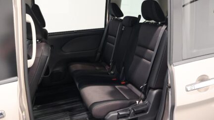 2017 Nissan Serena image 325015