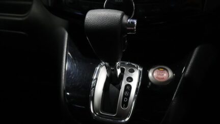 2014 Nissan Serena Highway Star S-Hybrid image 326486