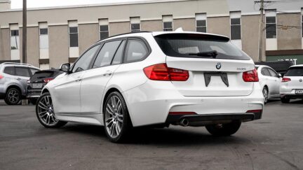 2014 Bmw 320i 320i M Sports , Parking sensors image 324921