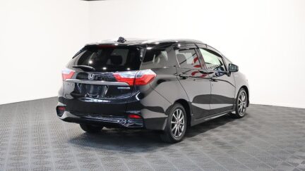 2016 Honda Shuttle Hybrid image 324524