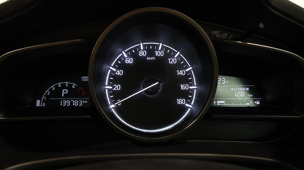 2017 Mazda Axela 15S, Reverse Camera, Push Start image 325697