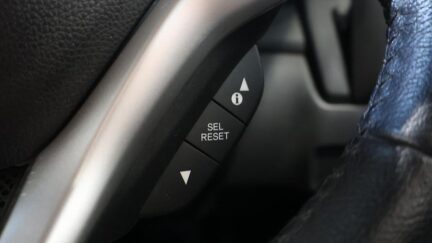 2013 Honda Fit Hybrid L Package image 323789