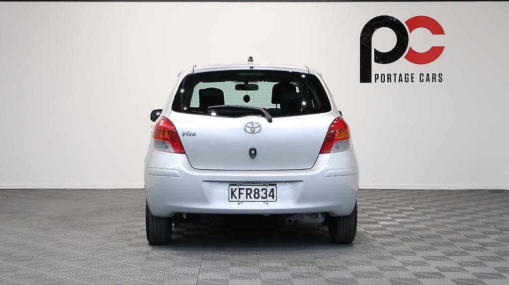 2010 Toyota Vitz image 325309