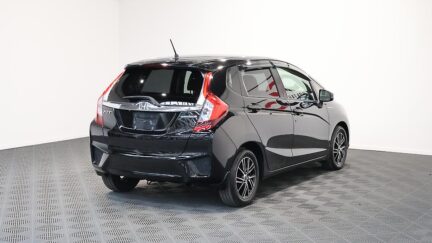 2015 Honda Fit Hybrid L-Package image 323276