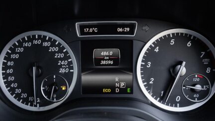 2014 Mercedes-benz A 180 Style Edition Half leather image 324667